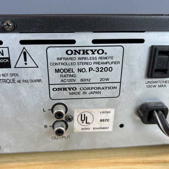 Onkyo P-3200 Infrared Wireless Remote Controlled Stereo Preamplifier - Picture 8 of 9